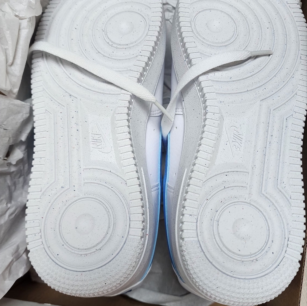 Nike ladies new size 7 - Picture 3 of 5